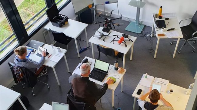 DRONE-ON-AIR-FORMATION